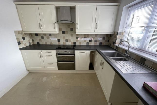 7, Monarch Road, Crewkerne photo 3