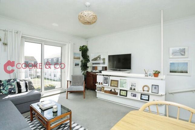 22, Cheviot Court, Broadstairs photo 3