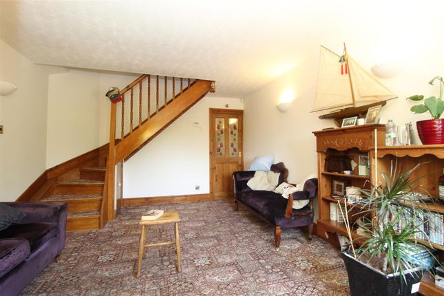 47, Raynville Walk, Leeds photo 3