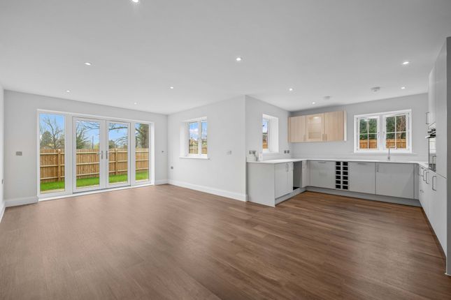 7 Spa Farm Court, Stratford-upon-Avon photo 2