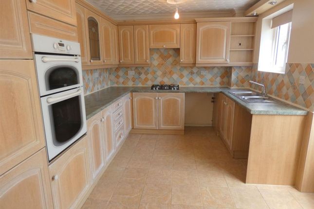 12, Yardley Way, Grimsby photo 3