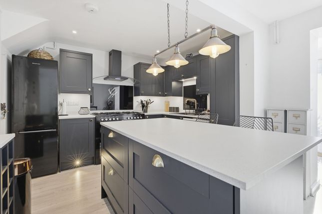 4 Simons Mews, Weston-Super-Mare photo 3