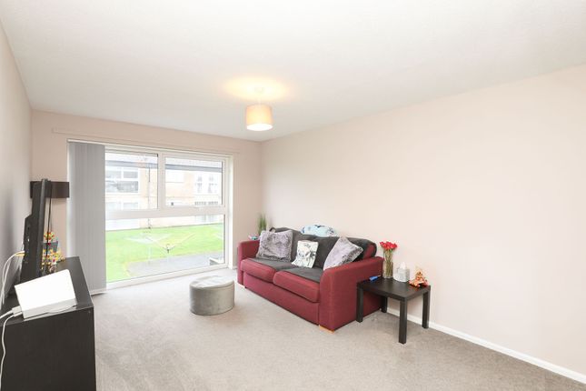 91 Grassdale View, Sheffield photo 3