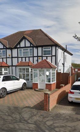 3 Bed Semi-Detached To Rent West Way, Heston Tw5