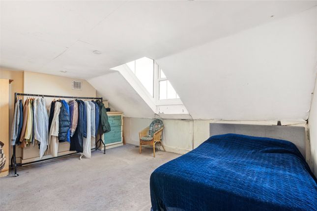 Knights Hill, West Norwood photo 5