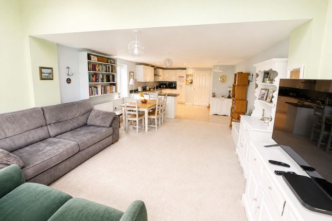 106, Celandine View, Soham photo 4