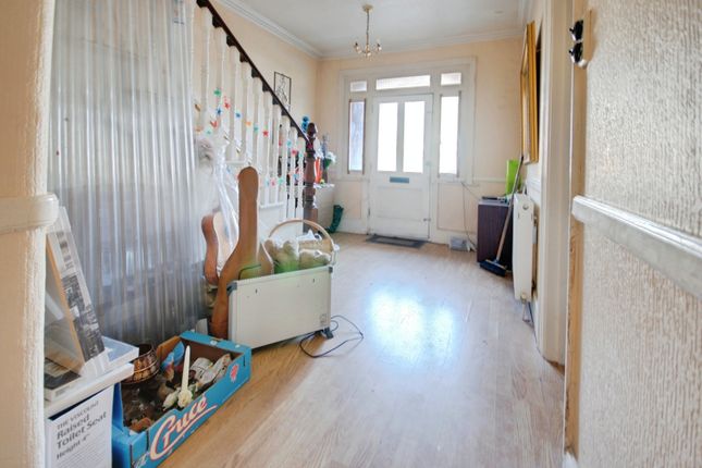 14, Wiggenhall Road, Watford photo 3
