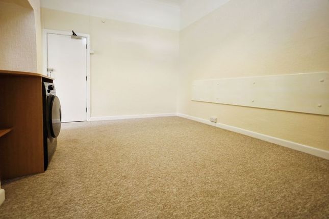 Flat to rent in Westby Road, Boscombe, Bournemouth