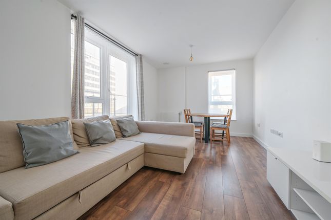 Flat 38, Attlee Court, 1230, High Road, London photo 2