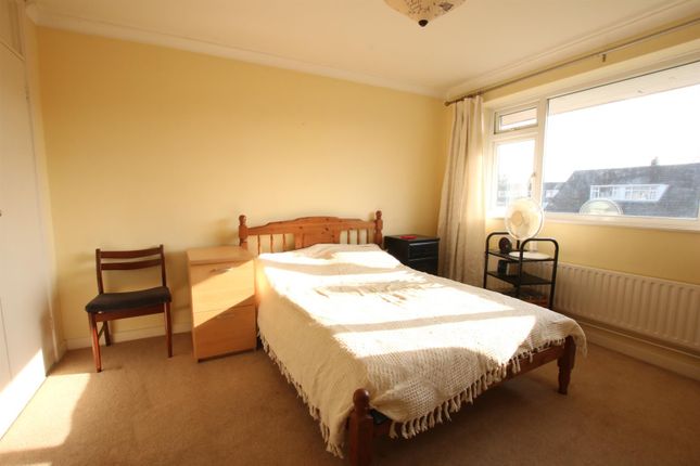 Main Bedroom.Jpg