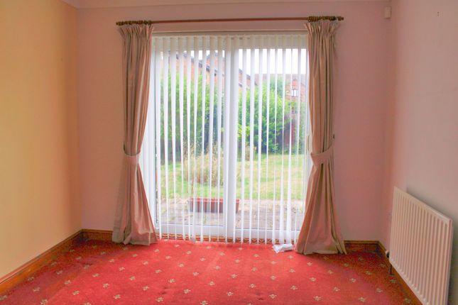18 Woodland View, Barnetby photo 4
