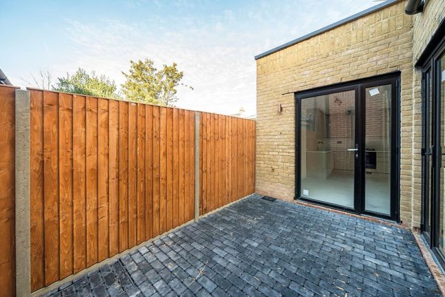 Unit 2, 2, Ackroyd Road, London photo 4