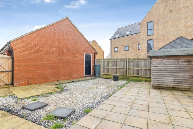 2, Shaw Savill Way, Milton Keynes photo 3