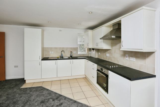 Flat 2/Rolleston, Winchester Road, Southampton photo 4