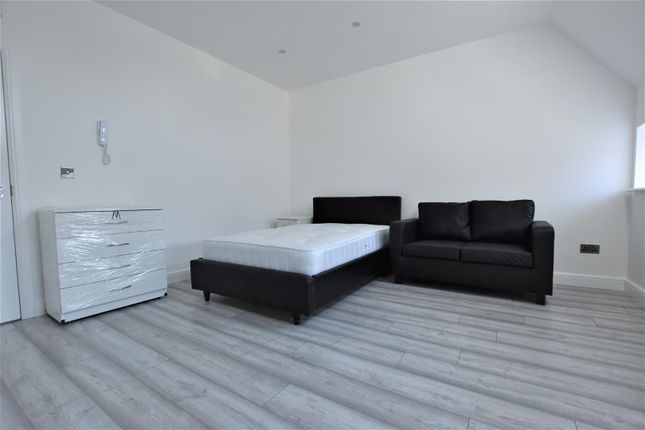 Studio to rent in Charles Street, Leicester