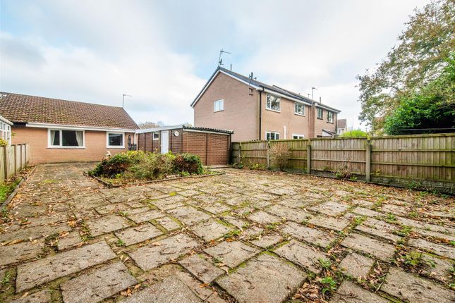 81, Oak Croft, Chorley photo 2
