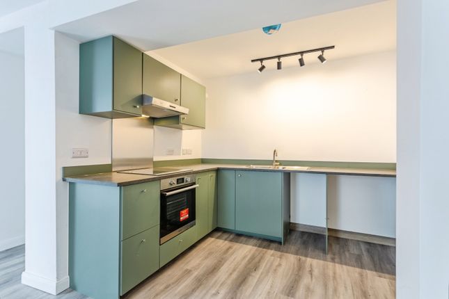 Flat 2, Merchants House, Victoria Place, Axminster photo 4