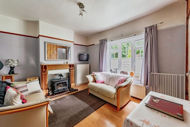 71, Honeycrock Lane, Redhill photo 3