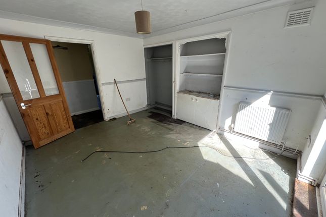 79 Kingsbury Drive, Old Windsor, Windsor photo 4