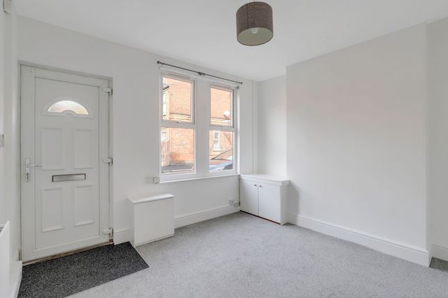 125 Wilford Crescent East, Nottingham photo 2