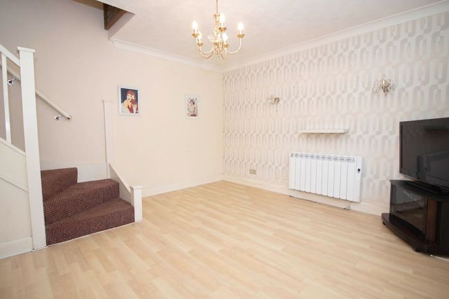 14 St. Andrews Terrace Prestwick Road, Watford photo 2