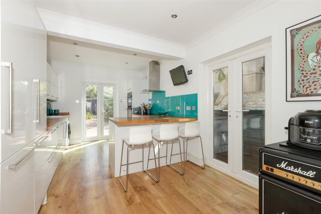 4, Woodlea Road, Worthing photo 2