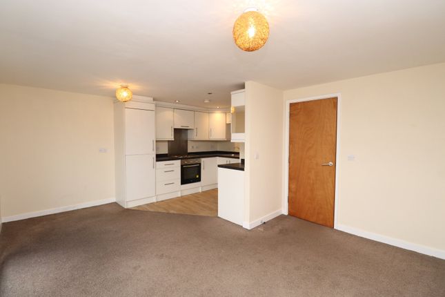 3 Northwood Court, 59, Roker Lane, West Yorkshire photo 3