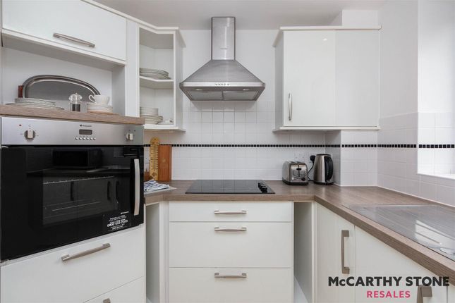 28 Kings Place, Fleet Road, Fleet photo 3