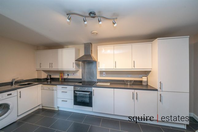 17 Handleys Court Selden Hill, Hemel Hempstead photo 5