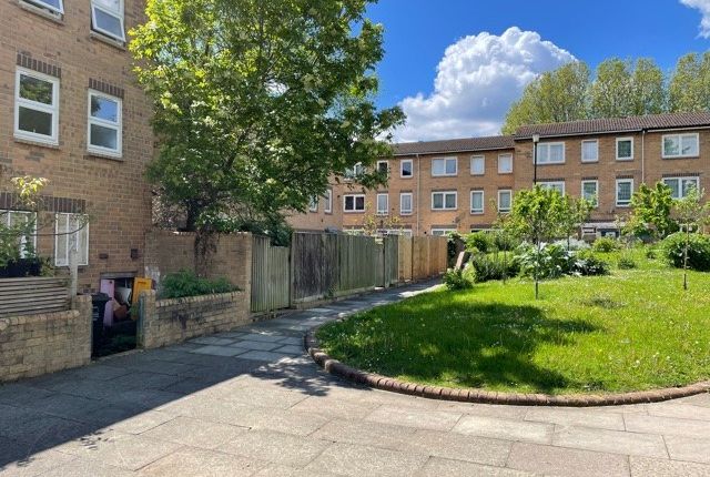 Thumbnail Terraced house for sale in Foxley Close, London