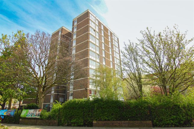 Thumbnail Flat for sale in Hobbs Place Estate, London
