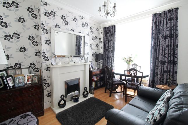 118, Mansel Road, West Midlands photo 3