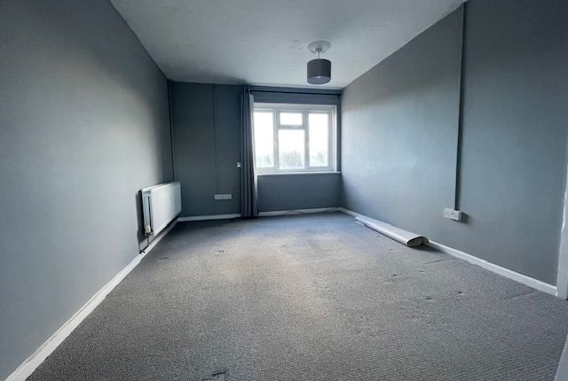Thumbnail Flat to rent in Whitehall Road, Ramsgate