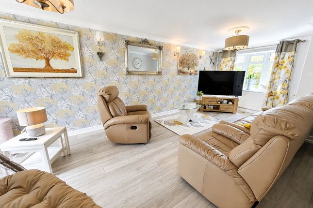 3, Fitzgerald Place, Brierley Hill photo 3