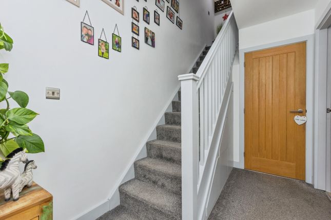 2 Chestnut Gardens, Whirley Road, Macclesfield photo 2