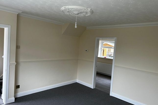 20, Primrose Avenue, South Shields photo 4