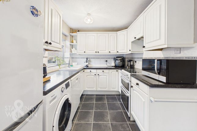 33 Braithwait Close, Norwich photo 3