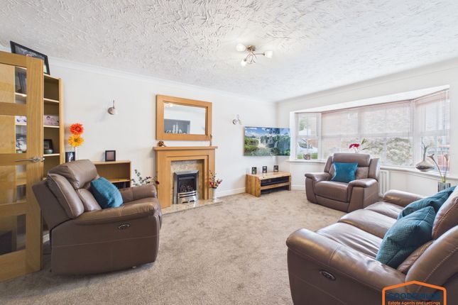 23 Holmbridge Grove, Walsall photo 3