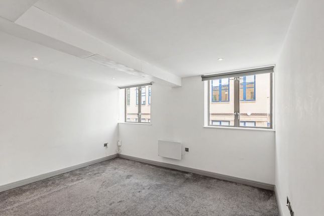Apartment 5 L I V, George Street, Bradford, West Yorkshire, BD1 5AA photo 2