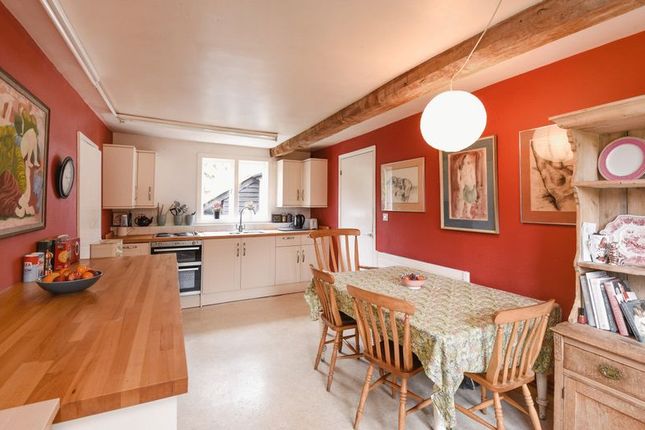 Large Bedroom Home For Sale In Oxford Street Clifton Large Bedroom Home For Sale In Oxford Street Clifton