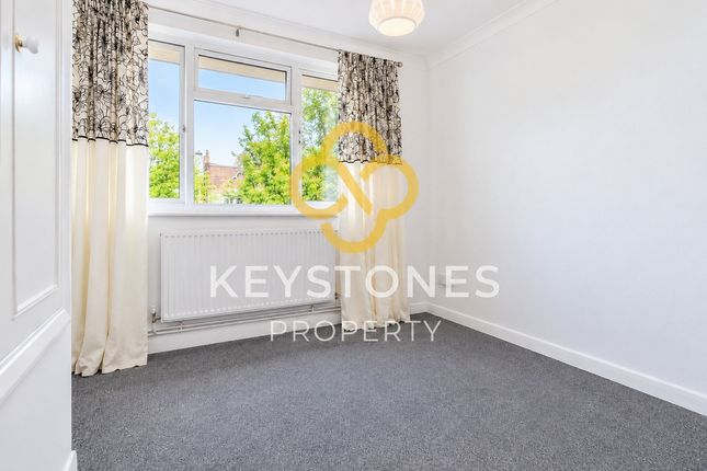 97, Station Lane, Hornchurch photo 5