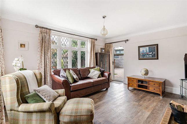 Dorincourt,, Boston Gardens, Brentford photo 4