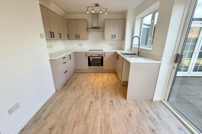 3, Dipton Green, Middlesbrough photo 2