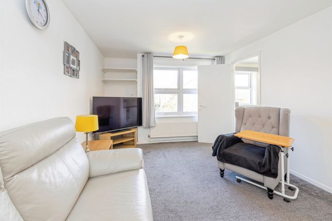 16, Dyson Court, 184, Lower High Street, Watford photo 3