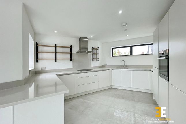 Apartment 4, 57 Marine Drive, Colwyn Bay photo 4