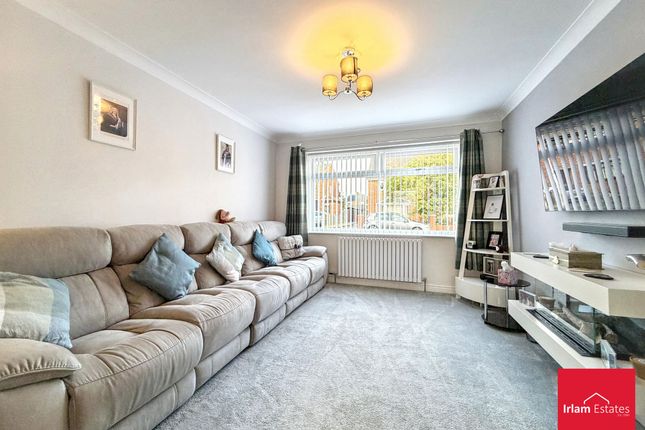 5 Berkshire Drive, Manchester photo 2