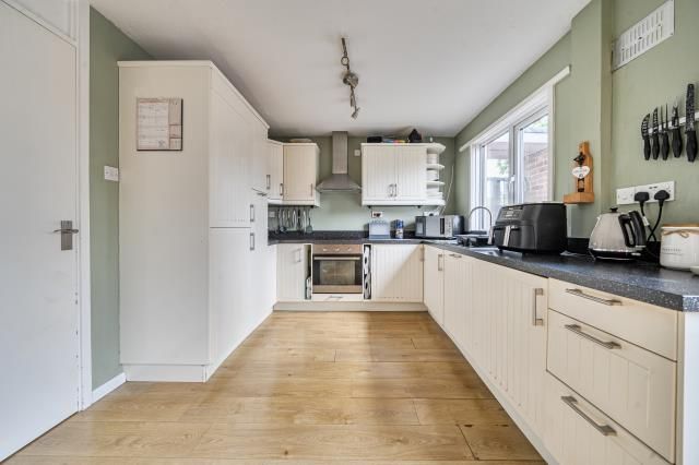 8, Mayne Avenue, Hereford photo 4
