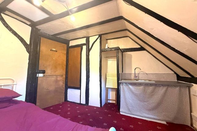 1-bed house on Warren Cottage, 136, The Street, Ashford, £700/mo