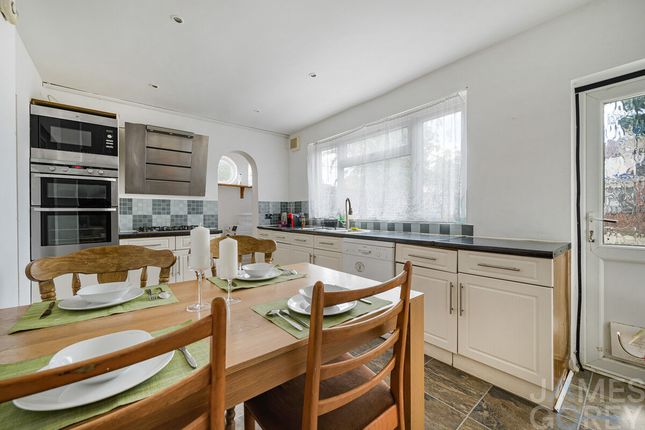 1, Brodrick Grove, Abbey Wood photo 4