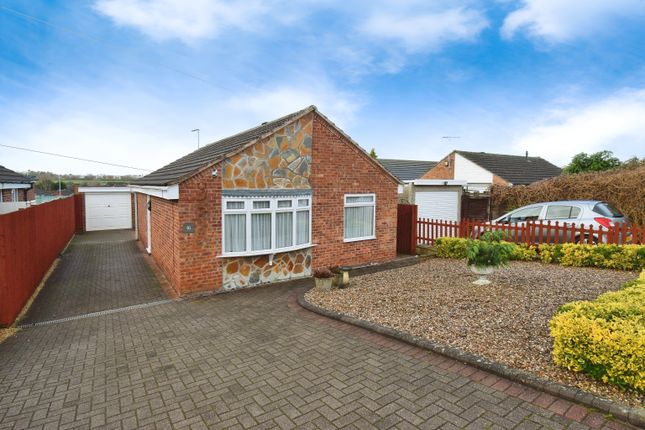 Thumbnail Bungalow for sale in Fieldway Crescent, Great Glen, Leicester, Leicestershire